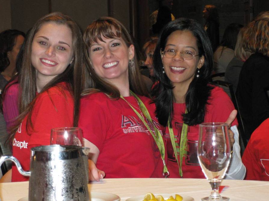 Go Coogs Team! Nikki, Jennifer and Carmen