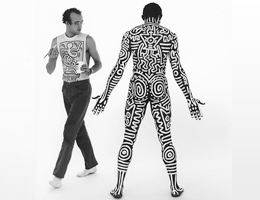 Visual artist Keith Haring and choreographer and dancer Bill T. Jones. Photographer: Tseng Kwong Chi)