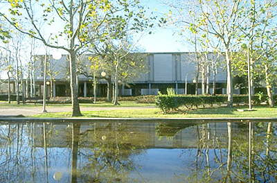 photo of the Student Service Center 1