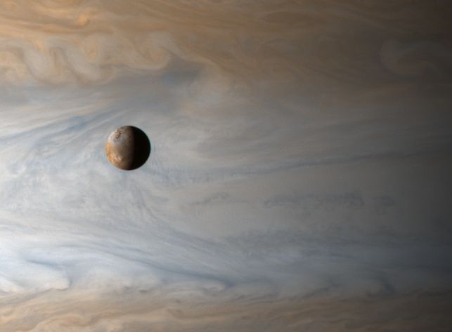 Cassini image of Io and
Jupiter