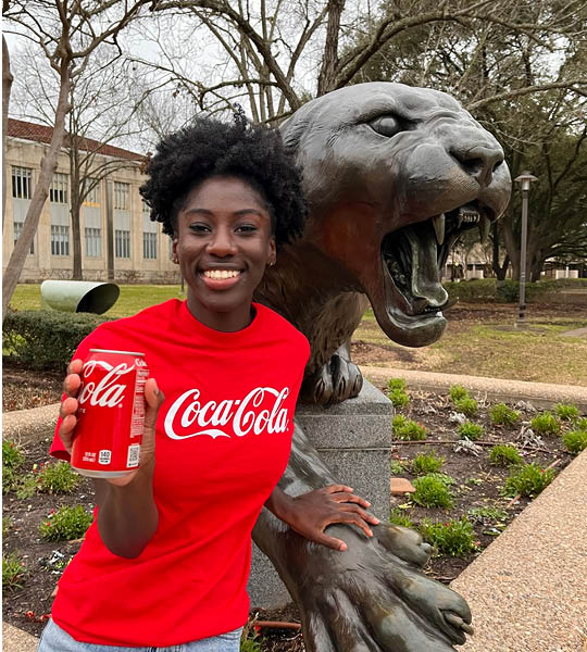 We are excited to welcome Nana Wordie as our new Coke Campus Ambassador! Nana is a third-year Retailing and Consumer Science major. Her additional UH involvement includes working as a Social Media Specialist at the UH Stem Center and as the Public Relations Chair for the Black Business Student Association.   You can follow Nana on Instagram (@nanayfw_) and on LinkedIn (Nana-Yaa Wordie).