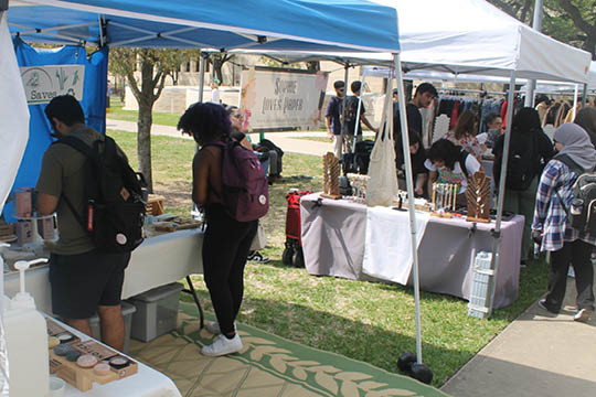march farmers market