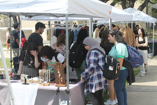 march farmers market