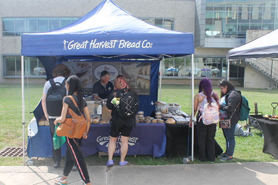 march farmers market