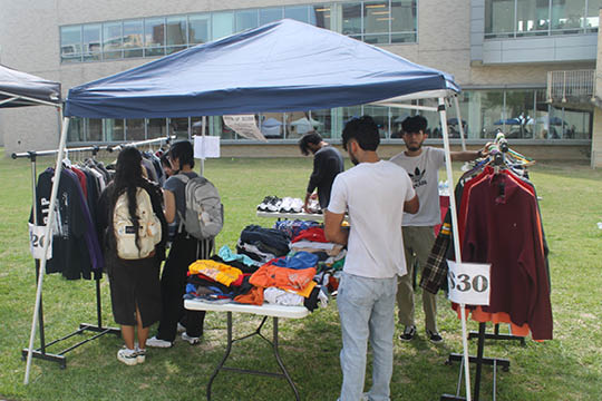 march farmers market