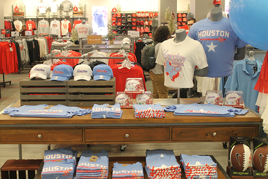 Graduation Celebration Takes Over Campus Store