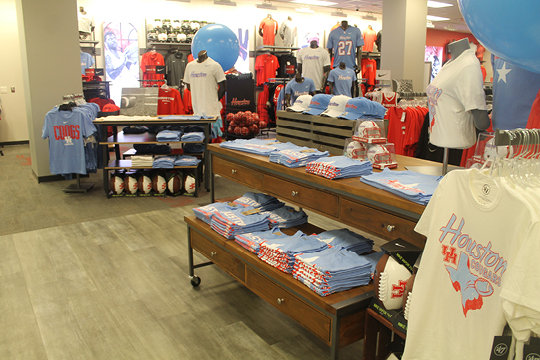Graduation Celebration Takes Over Campus Store