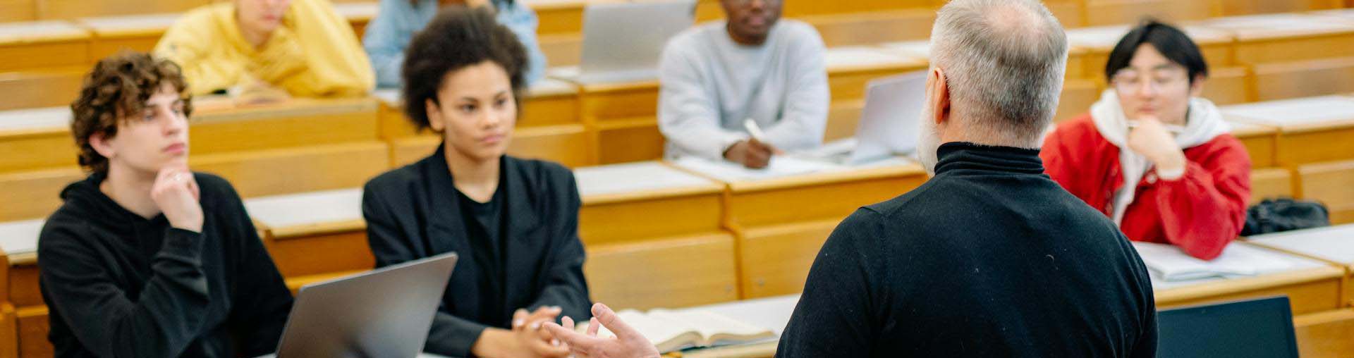 Instructor teaching students