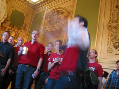 Adrian Rodriguez Conducts a Farewell Song at Florilege Vocal de Tours