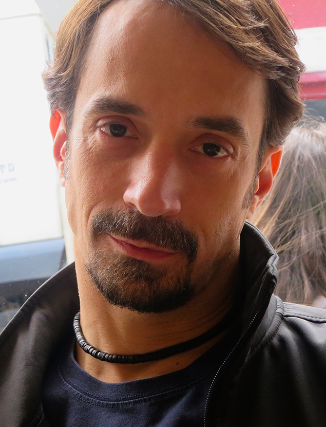 de-genova-nicholas.jpg