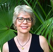https://www.uh.edu/class/english/people/faculty/voskuil/lvoskuilheadshot.jpg