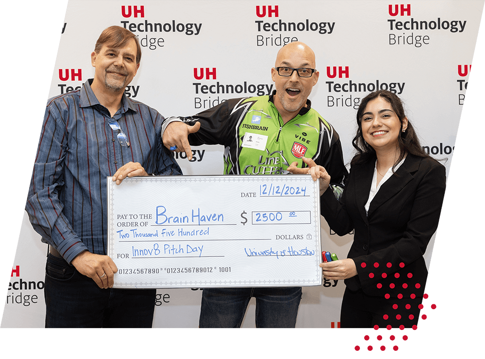 Brain Haven receives two thousand five hundred dollar award from Pitch Day