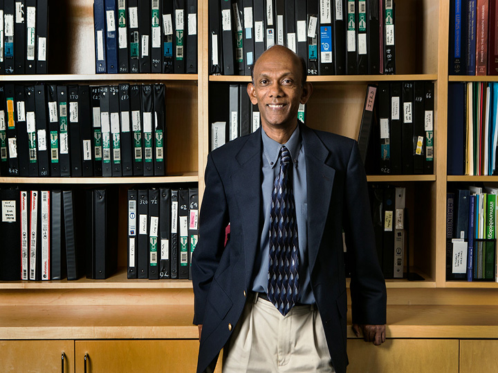 Chandra Mohan, Hugh Roy and Lillie Cranz Cullen Endowed Professor of biomedical engineering