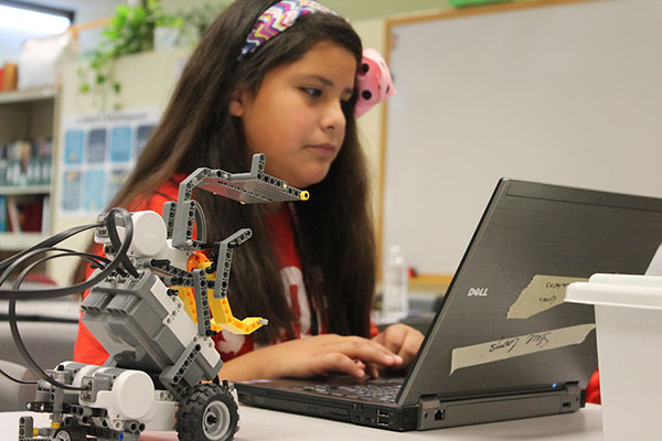 UH STEM camp computer robotics