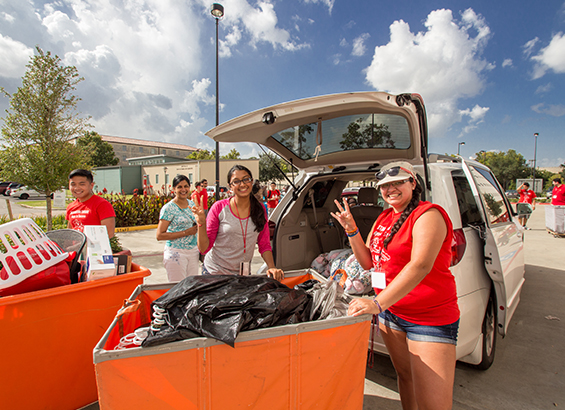 Cougar Move-In 2016 Cougar Move-In 2016
