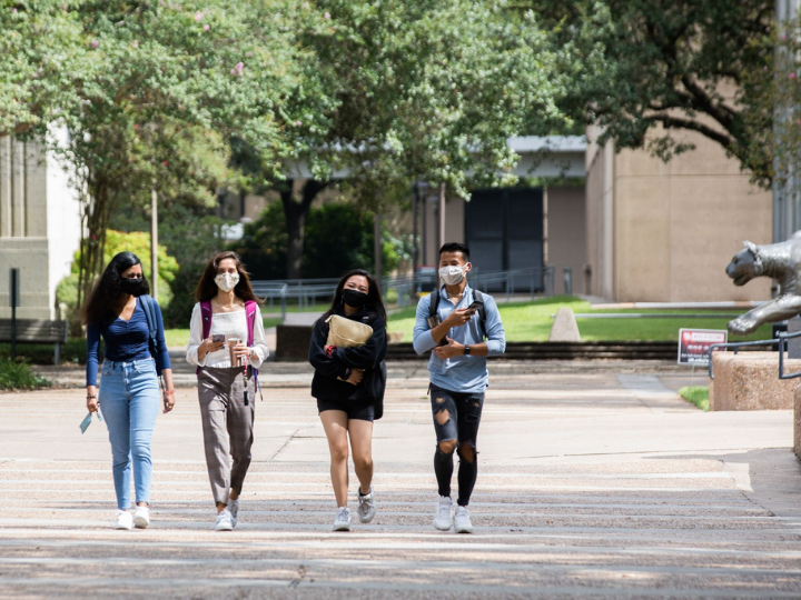 UH students on campus UH students on campus