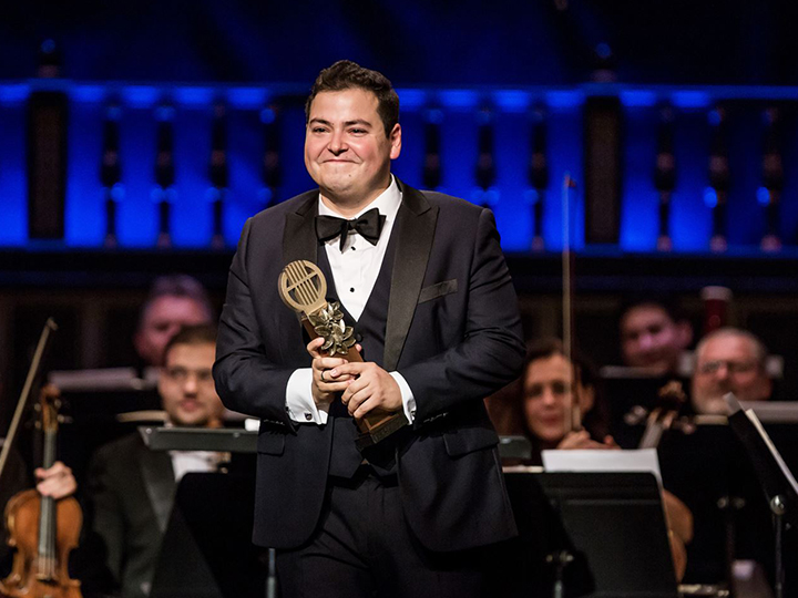 Galeano Salas with trophy