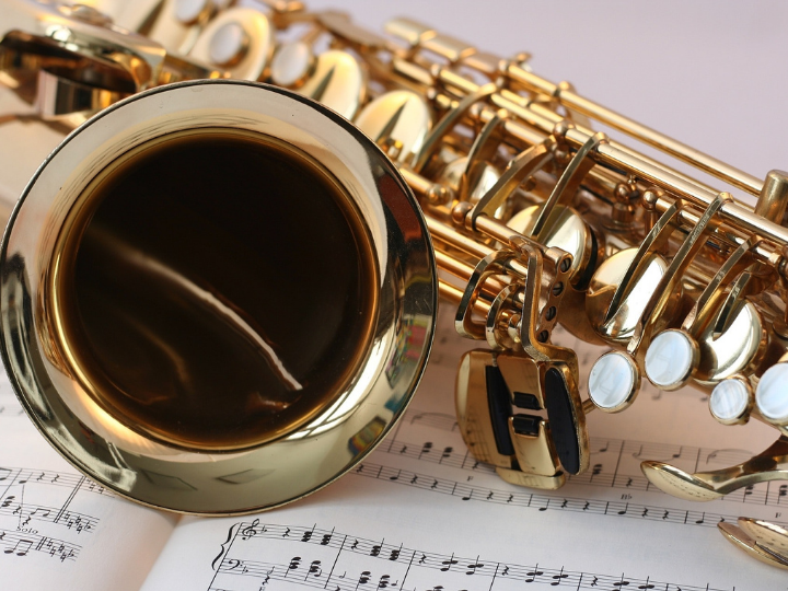 saxophone saxophone