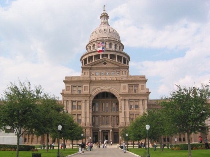photo of the Texas State Capitol building