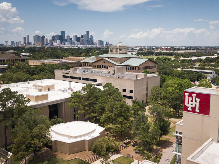 RÃ©sultat de recherche d'images pour "university of houston campus photos"