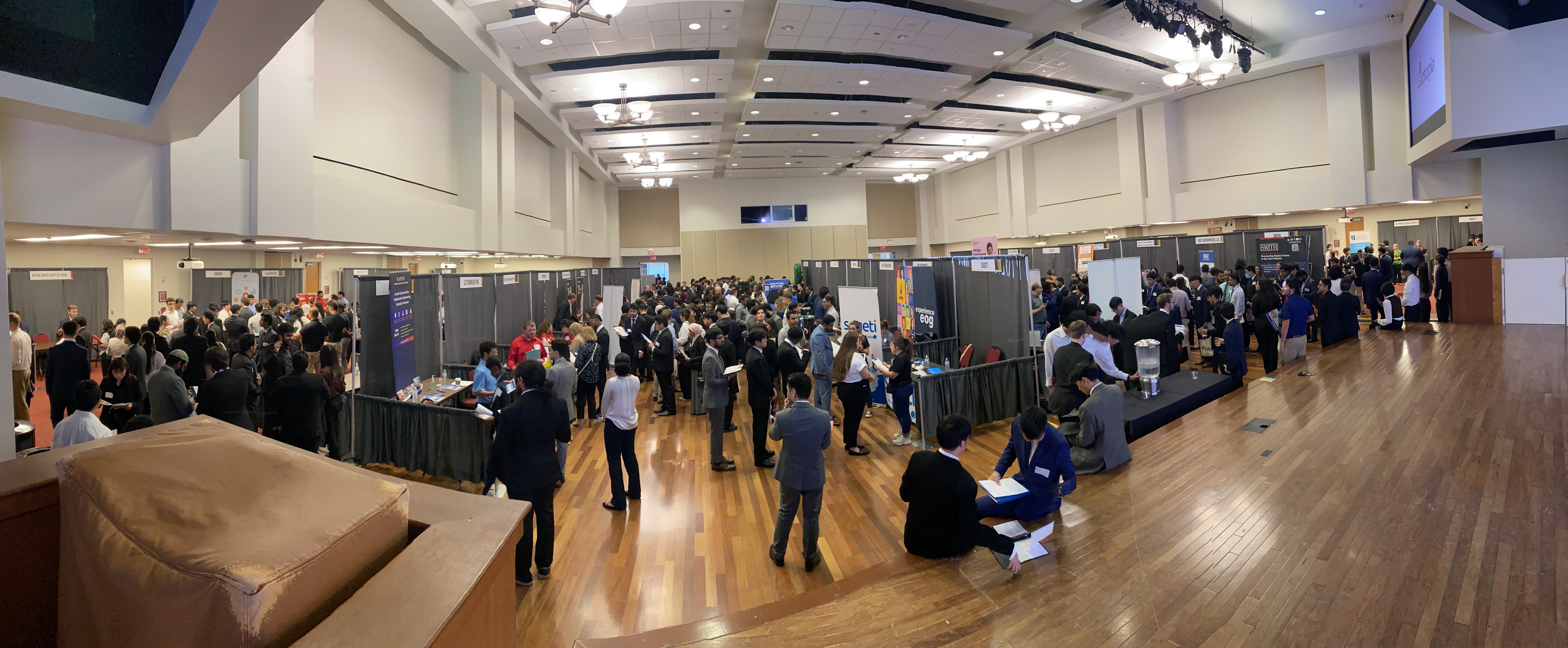 /nsm/math/news-events/stories/2023/nsm-career-fair/last.jpg