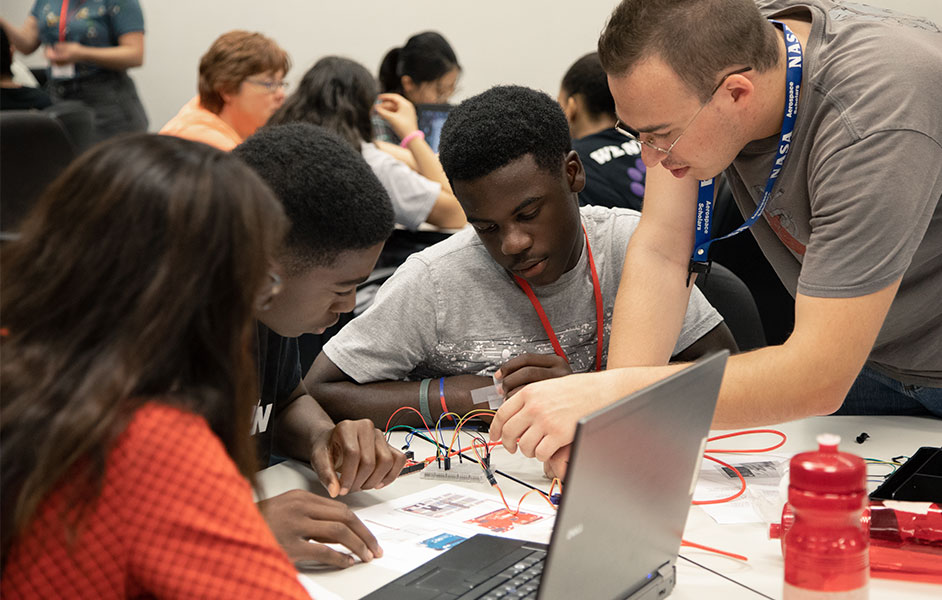 UH Young Innovators’ Academy