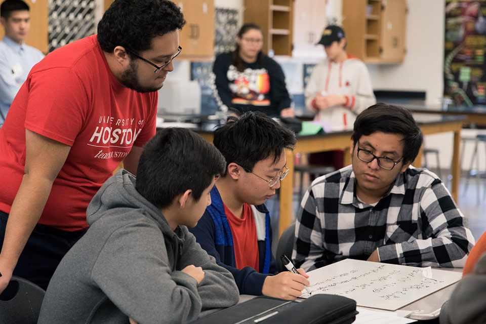 A teachHOUSTON student teaching class.