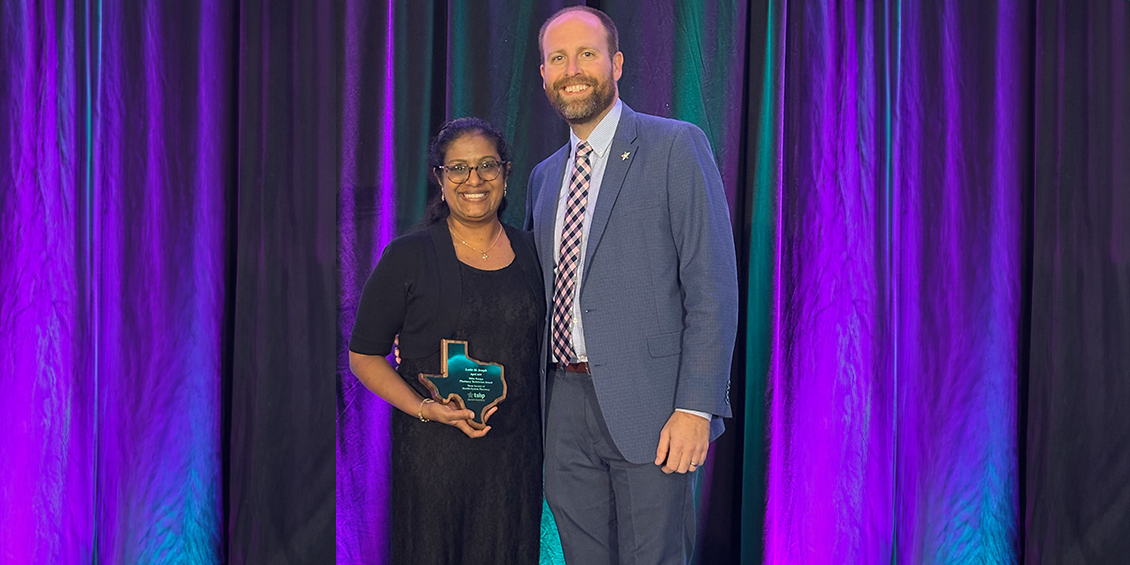 Leslie Joseph receives award
