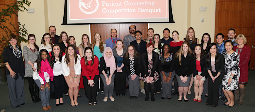 group photo from counseling competition