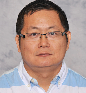 Weihang Zhu headshot