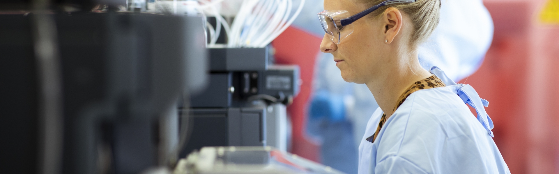 Lady in Lab 