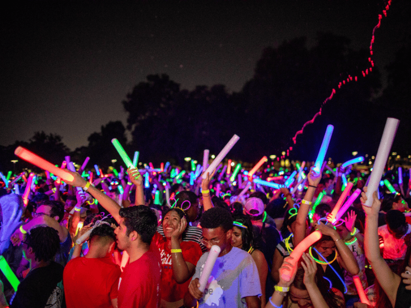 WOW GLOW Party 