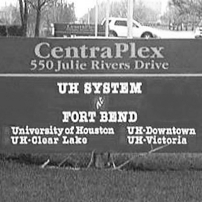 Sign that says UH System at Fort Bend