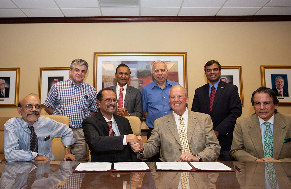 UH Signs MoU with Indian Institute of Petroleum and Energy